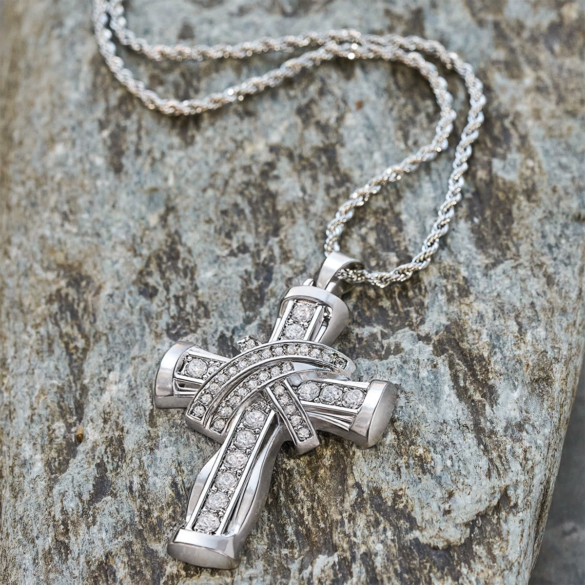 Collier croix Grace & Glory Baroque Radiance bicolore