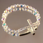 Bracelet Croix Blanc & Bleu Paon : La Foi Enlacée de Reflets Scintillants