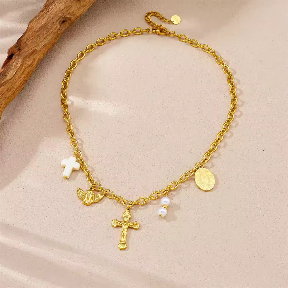 Collier croix et médaille triple : Dévotion délicate au quotidien