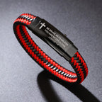 Bracelet en cuir tressé avec croix - Josué 1:9 : Courage audacieux au quotidien