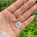 Collar con colgante del Sagrado Corazón/San Judas/San Benito: Un discreto recordatorio de su cuidado constante