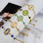 Pulsera de la Virgen de Circonitas Multicolor: Un Recordatorio Discreto de Su Cuidado