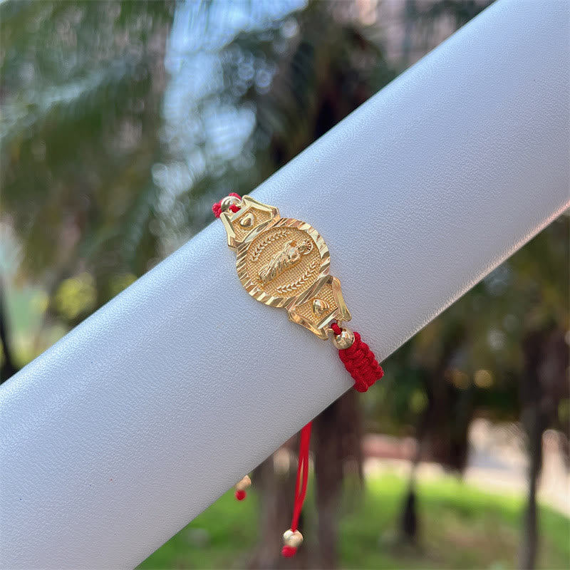 Bracelet multi-cordons Notre-Dame : Un doux rappel de Sa sollicitude