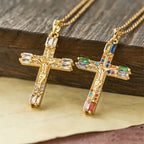 Collier en Acier Titane Rétro Bohème avec Croix et Zircons Colorés