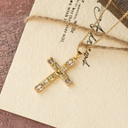 Collier en Acier Titane Rétro Bohème avec Croix et Zircons Colorés