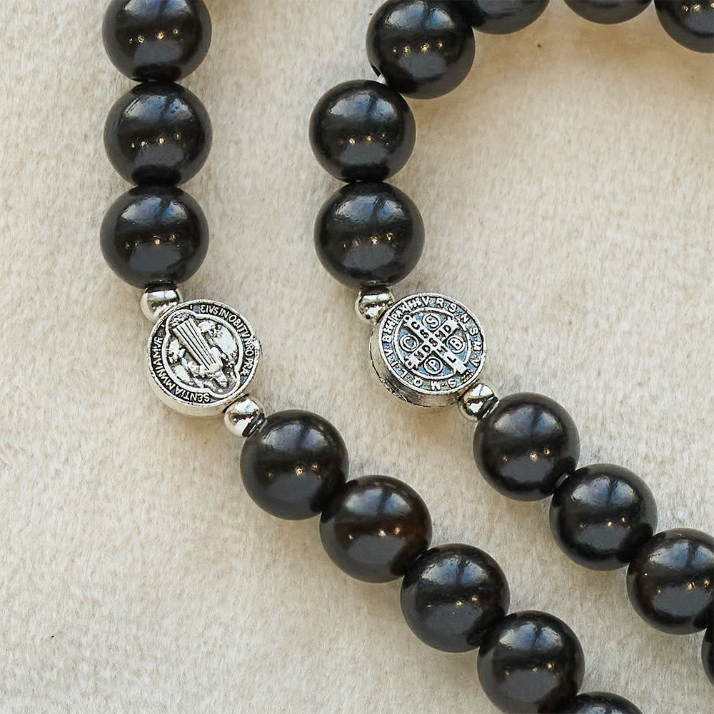 Pulsera de cuentas de sándalo con Medalla Milagrosa y alas de ángel