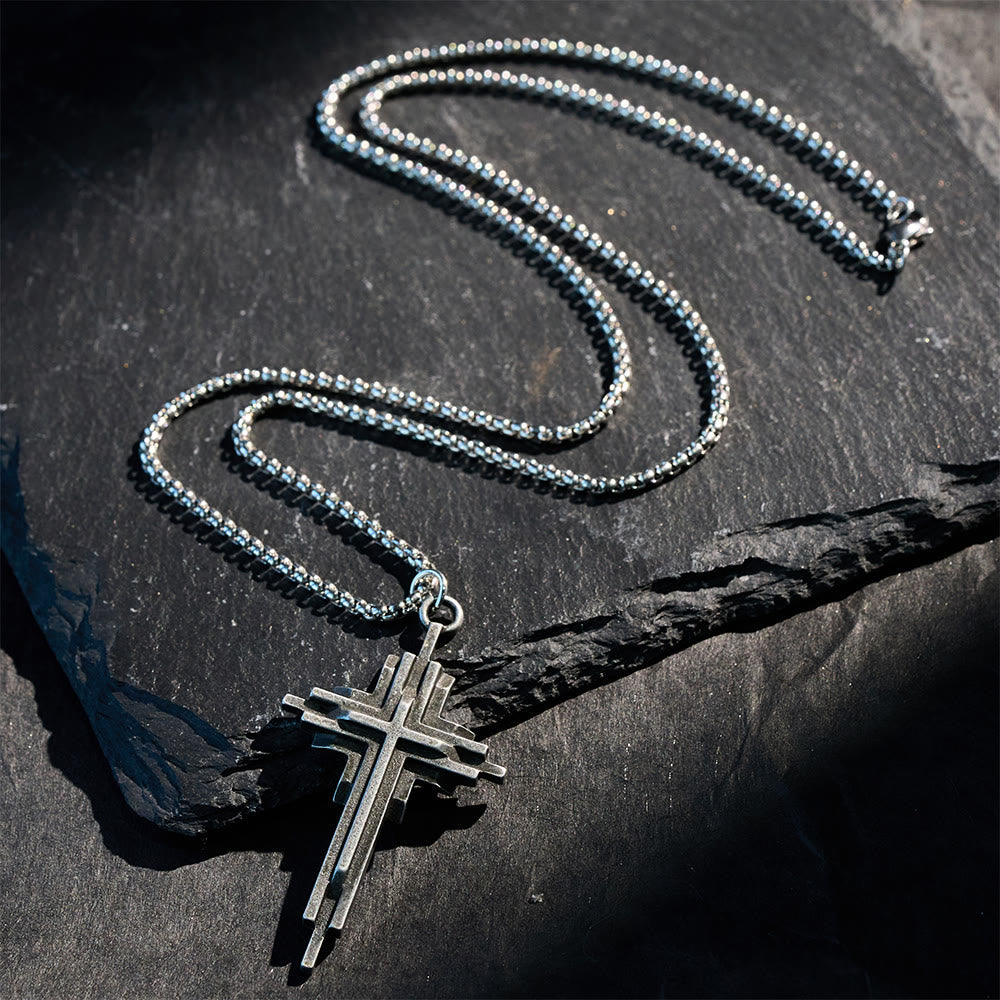 Collier croix en alliage structuré : Bijou de foi moderne à plusieurs niveaux