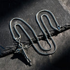 Collier croix en alliage structuré : Bijou de foi moderne à plusieurs niveaux
