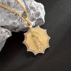 Collier Notre-Dame « Divine Protection » : Un doux rappel de sa présence.