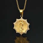 Collier Notre-Dame « Divine Protection » : Un doux rappel de sa présence.
