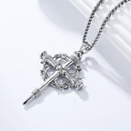 Croix à trois styles avec collier épineux : un rappel discret de sa rédemption.