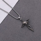 Collier en métal poli avec anneaux emboîtés : Le souvenir de son emprise éternelle
