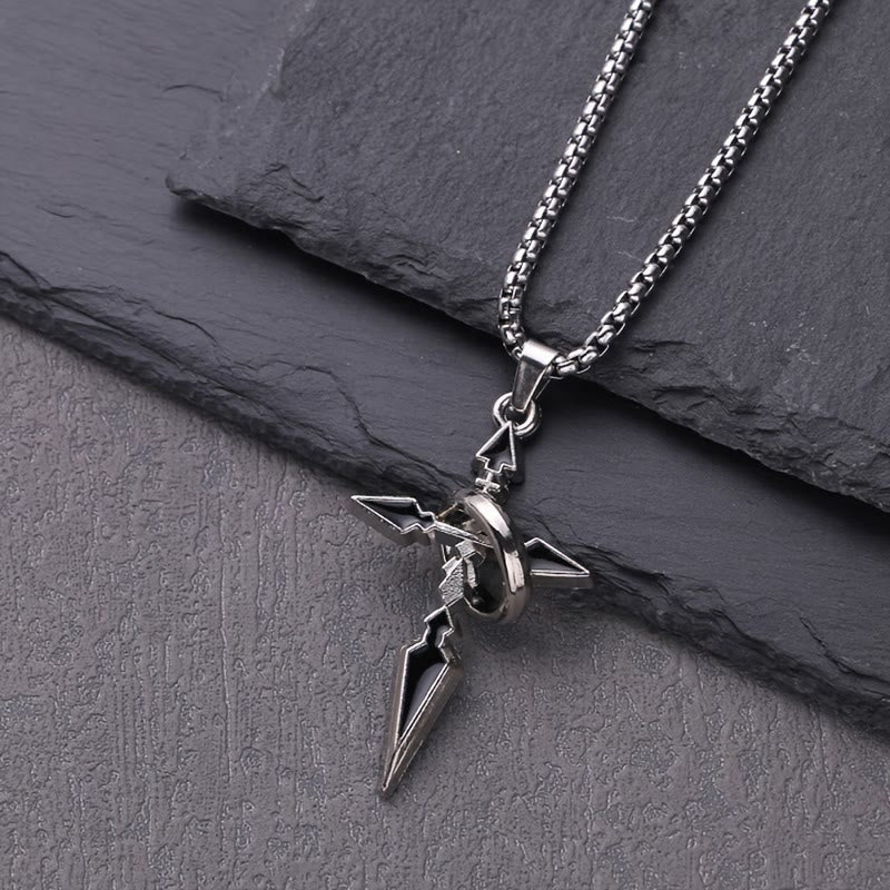 Collier en métal poli avec anneaux emboîtés : Le souvenir de son emprise éternelle