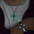 Ensemble de bijoux croix luminescent avec pierre volcanique : Gardez Sa Grâce près de vous après la tombée de la nuit