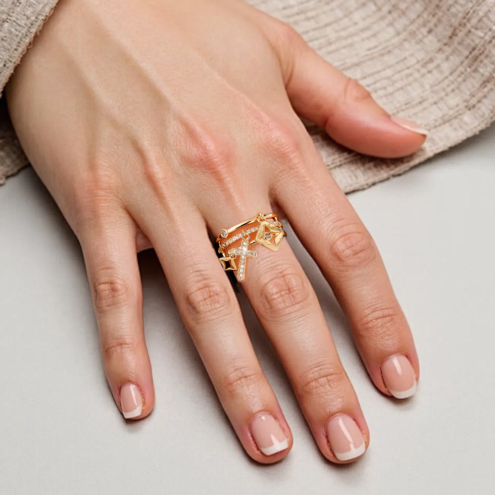Bague Empilable Breloque Croix Scintillante : Rappel de Sa Paix Intérieure