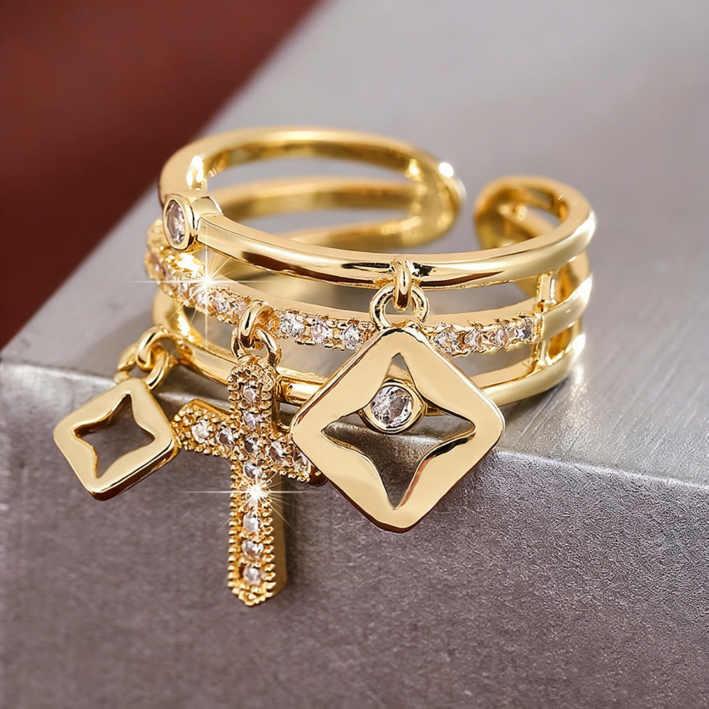 Bague Empilable Breloque Croix Scintillante : Rappel de Sa Paix Intérieure