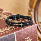Bracelet croix en corde Milano avec carte-cadeau : bénédiction attentionnée pour les baptêmes et les étapes importantes