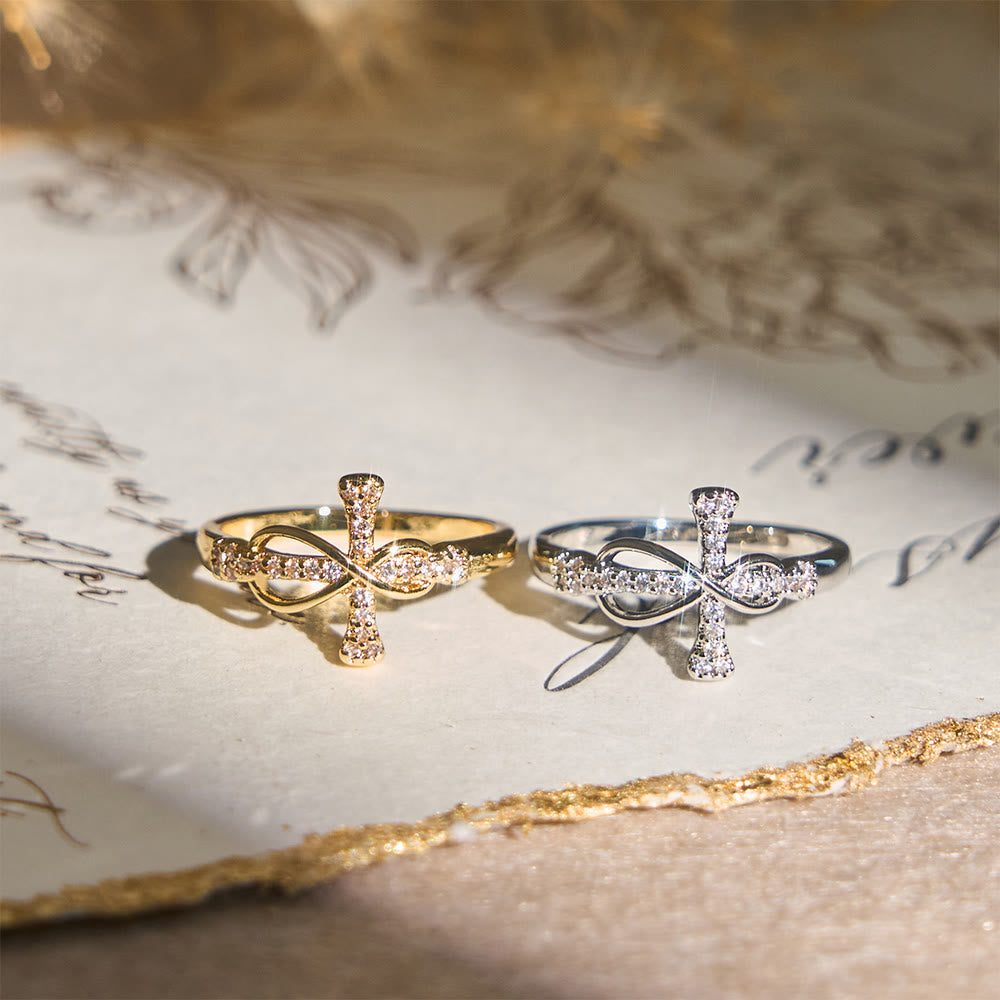 Bague Croix de Möbius Or/Argent : Portez Sa Grâce au Quotidien