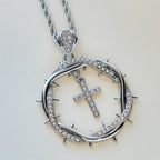 Pendentif Couronne d'Épines et Croix : Un Rappel de Foi et de Grâce au Quotidien