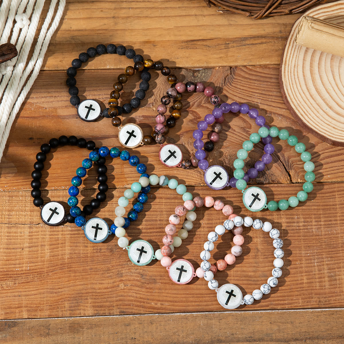 Bracelet avec verset biblique en pierre naturelle et technologie NFC : Touchez pour recevoir quotidiennement la Parole de Jésus