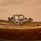 Bague Entrelacée Cœur Croix Foi : Avec Dieu, tout est possible