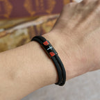 Pulsera de Paracord con Cruz para Baloncesto, Fútbol o Béisbol: Compañero de Fe y Deporte