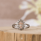 Bague croisée bicolore : Bijou de foi en filigrane argent et or rose