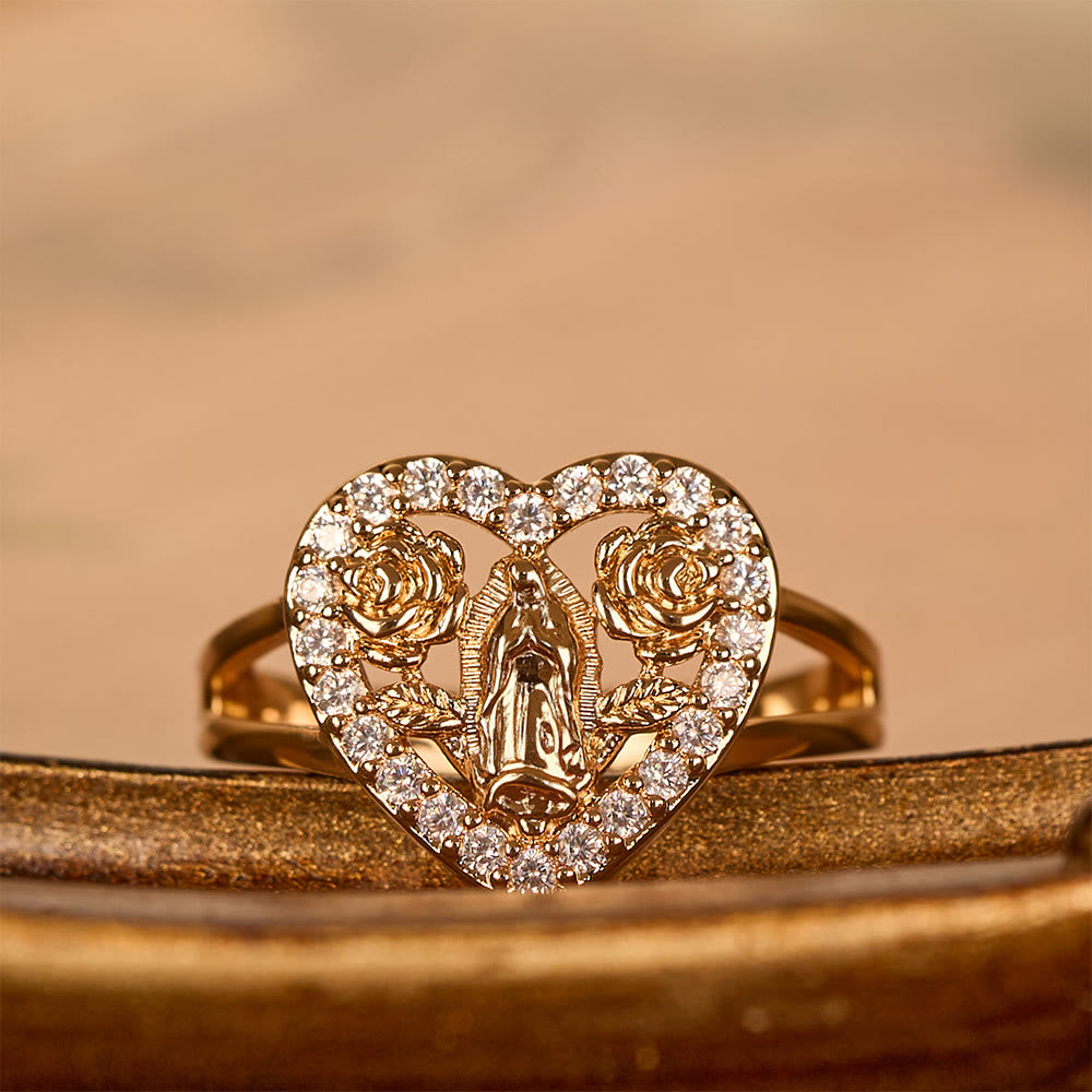 Anillo con Motivo de Nuestra Señora en Forma de Corazón y Detalles de Rosa: Lleva Su Cuidado en el Uso Diario