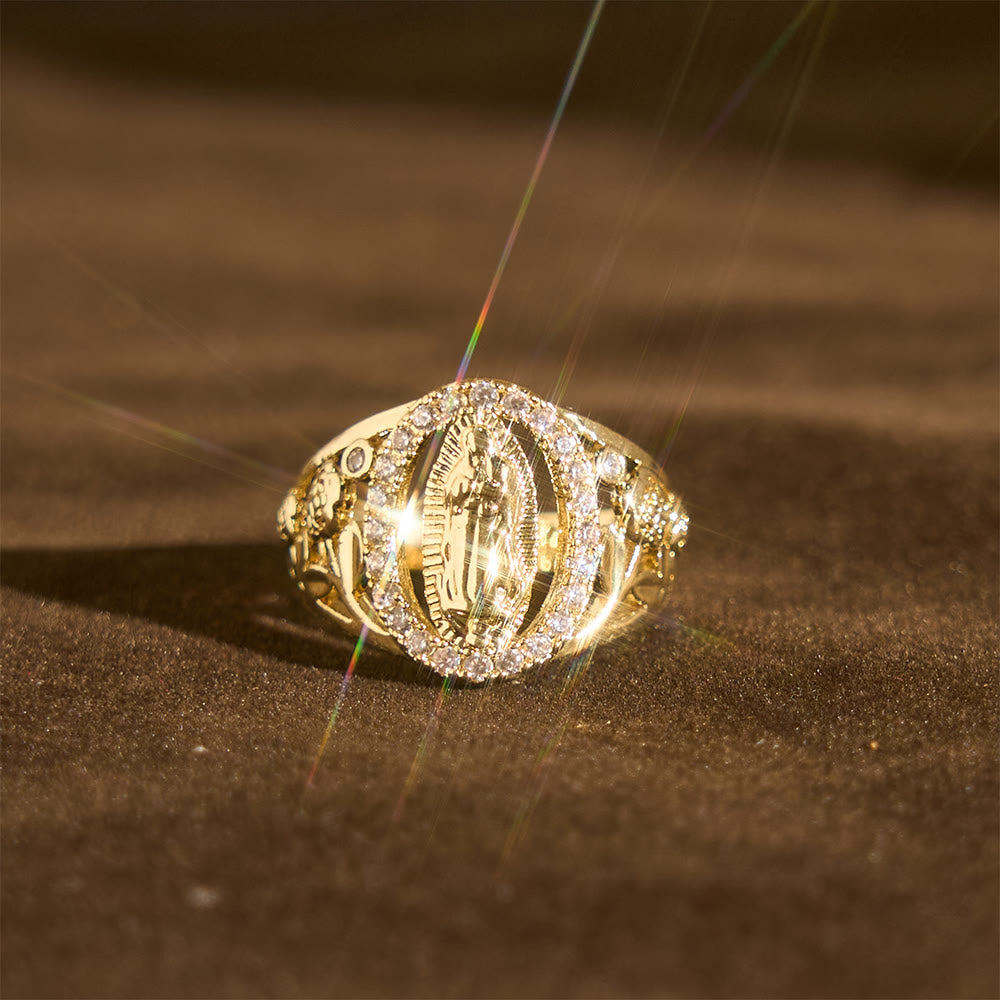 Nuestro Anillo de la Virgen con Circonitas Rodeadas y Acentos Florales: Encarna Su Tierna Gracia