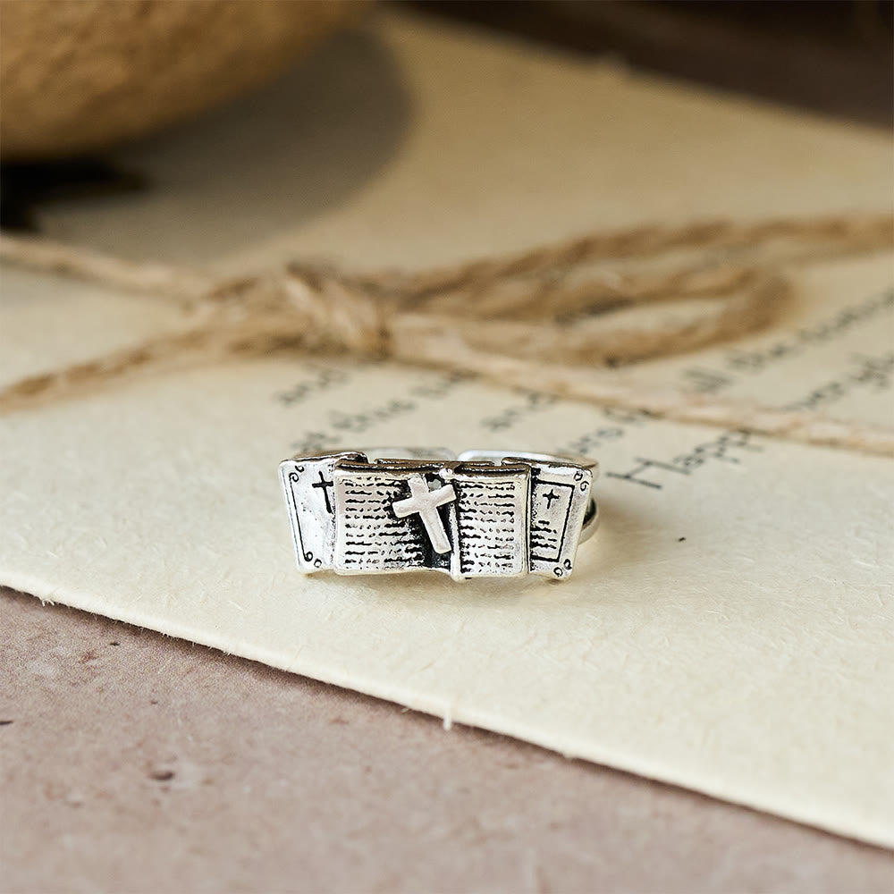 Anillo Bíblico con Cruz: Un Compañero Sagrado de Fe