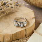 Anillo Bíblico con Cruz: Un Compañero Sagrado de Fe