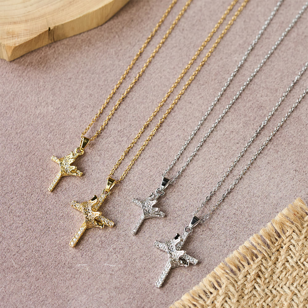Collier scintillant croix et couronne (2 tailles) : Incarnez la foi et la dévotion royale