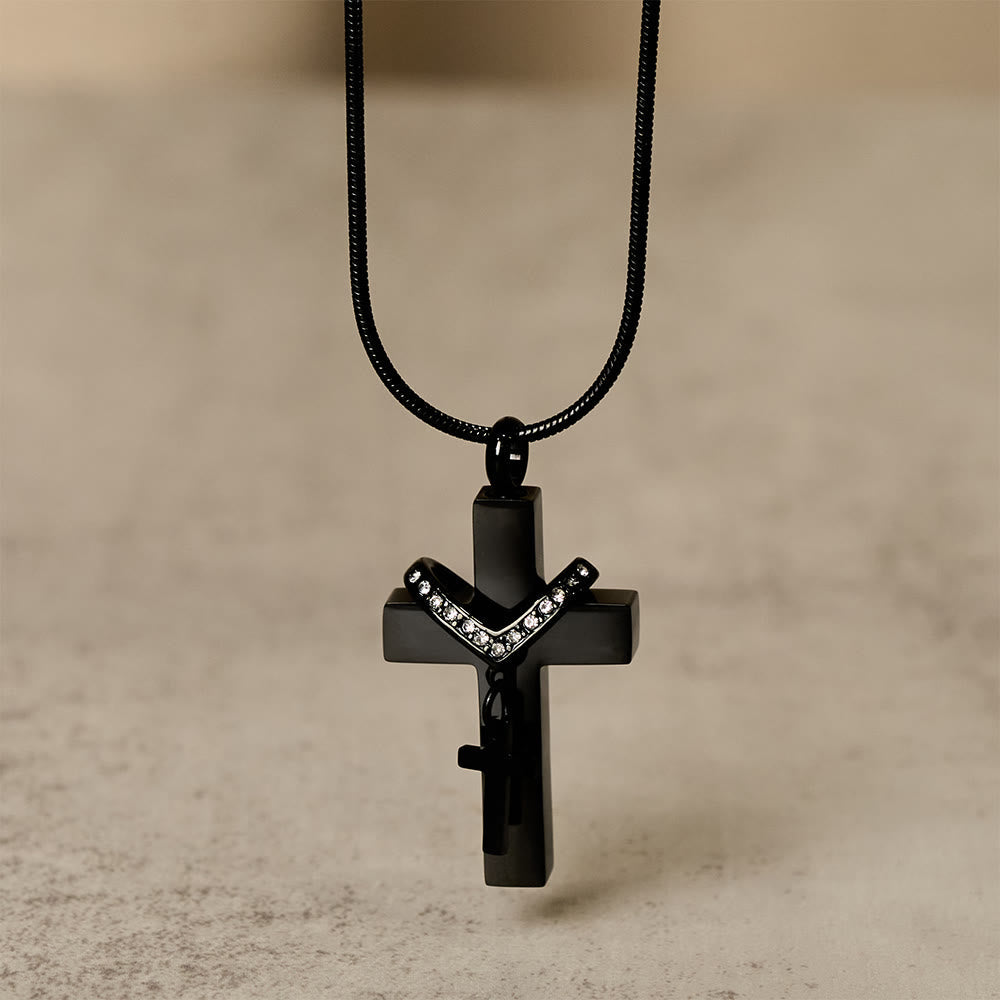 Collar con cruz interior desmontable: Afianza tu fe en un amor que trasciende