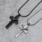 Collar con cruz interior desmontable: Afianza tu fe en un amor que trasciende