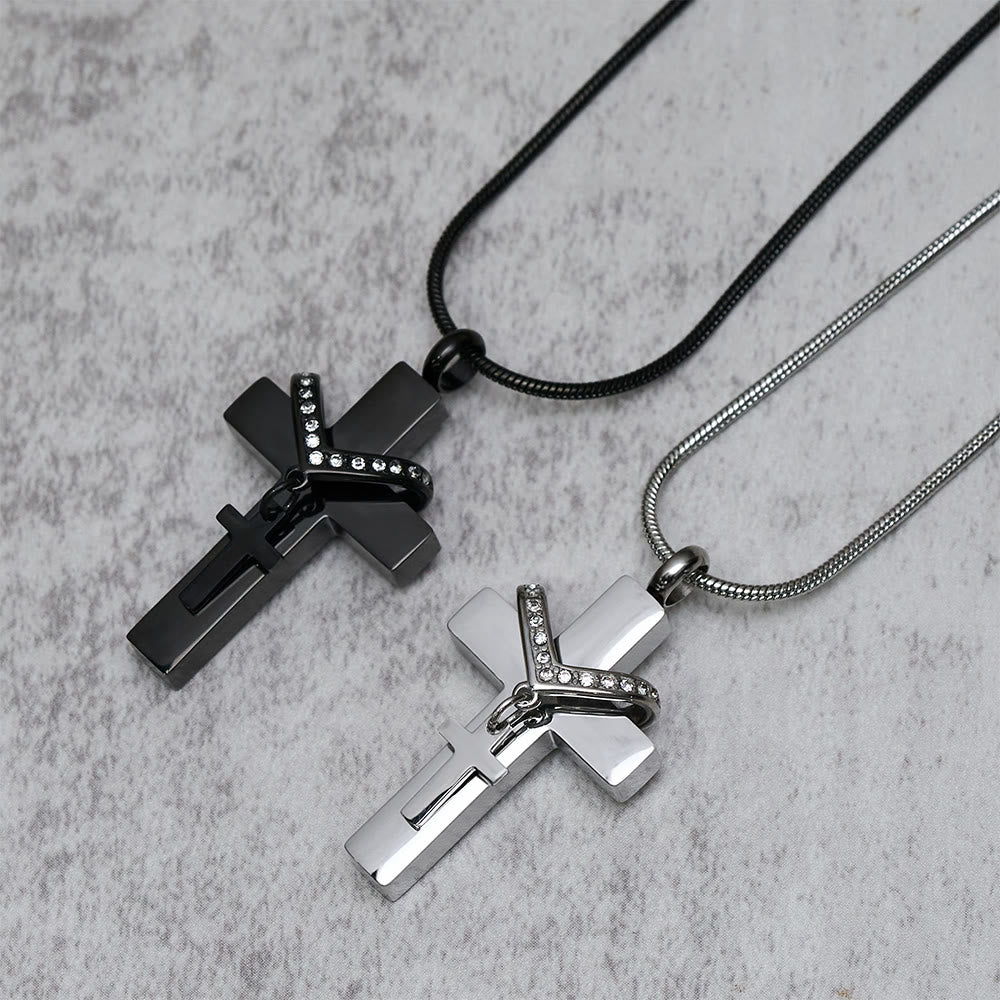 Collar con cruz interior desmontable: Afianza tu fe en un amor que trasciende