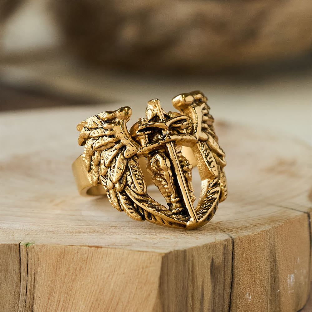 Anillo con espada alada del Arcángel San Miguel: Un símbolo de protección divina