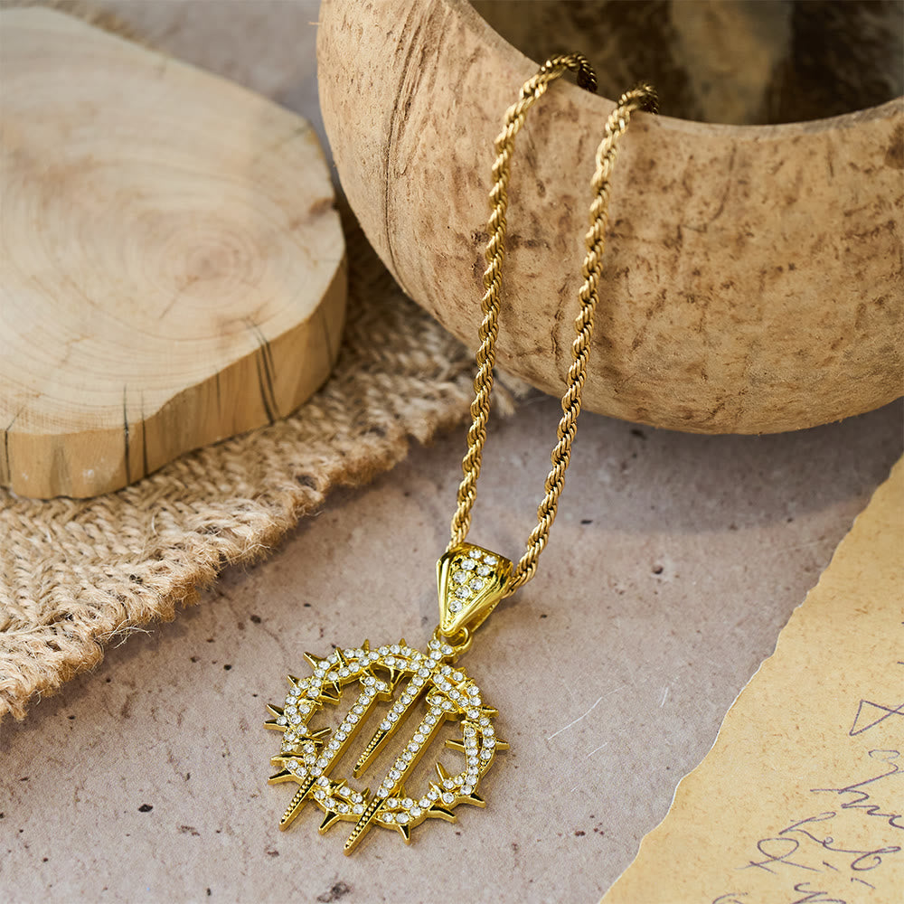 Collier Chaîne Corde Épine & Clous : Un Symbole de Sacrifice Rédempteur