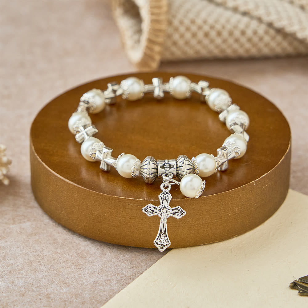 Bracelet perlé Silver Cross Accent : incarnez la grâce de la réflexion pieuse