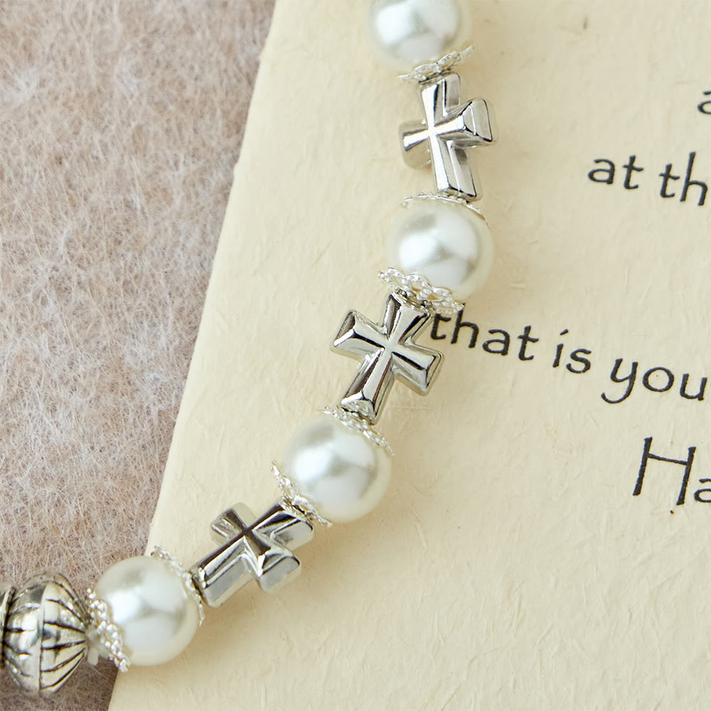 Bracelet perlé Silver Cross Accent : incarnez la grâce de la réflexion pieuse