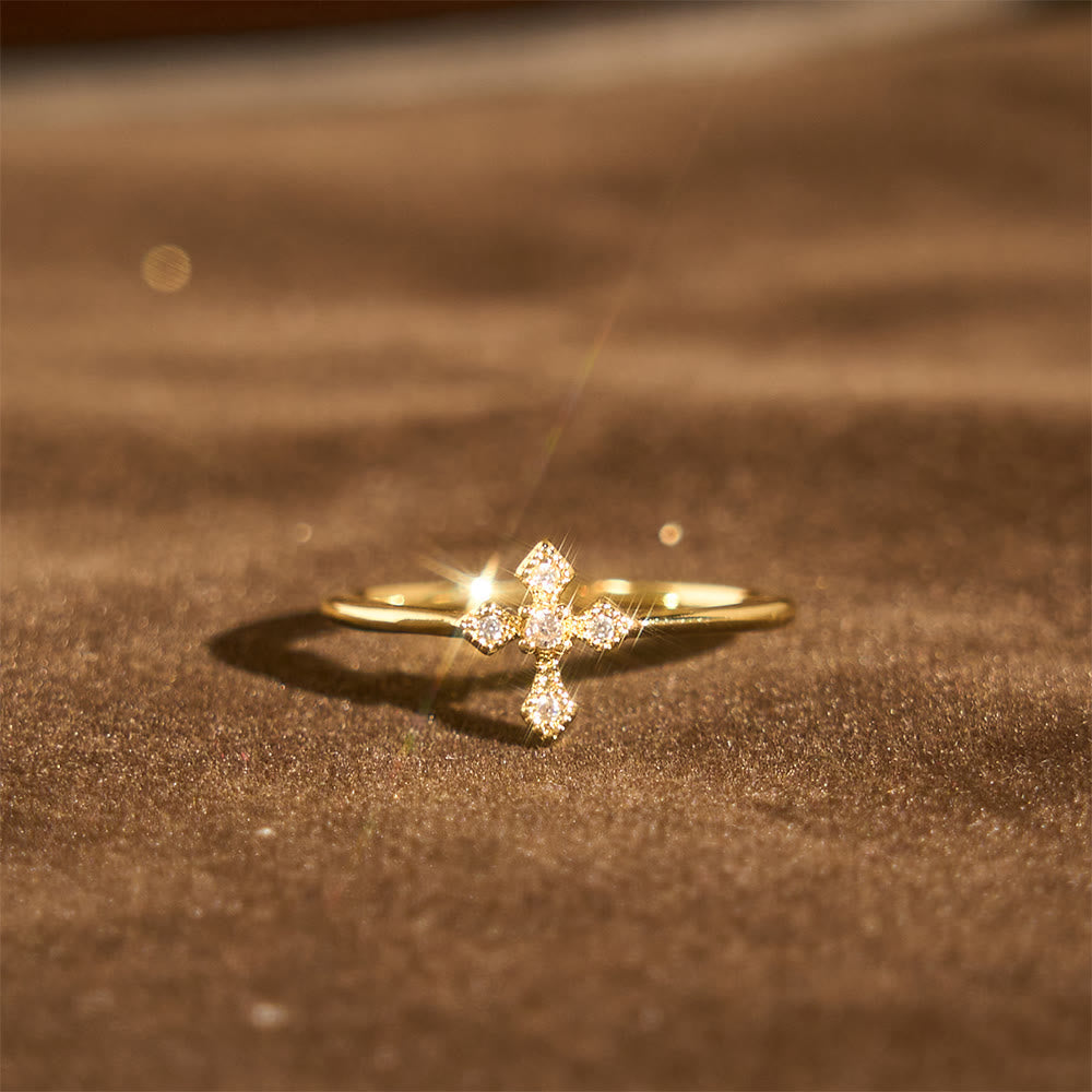 Bague Croix sertie de Zircons : Dévotion Intemporelle en Or, Argent et Or Rose