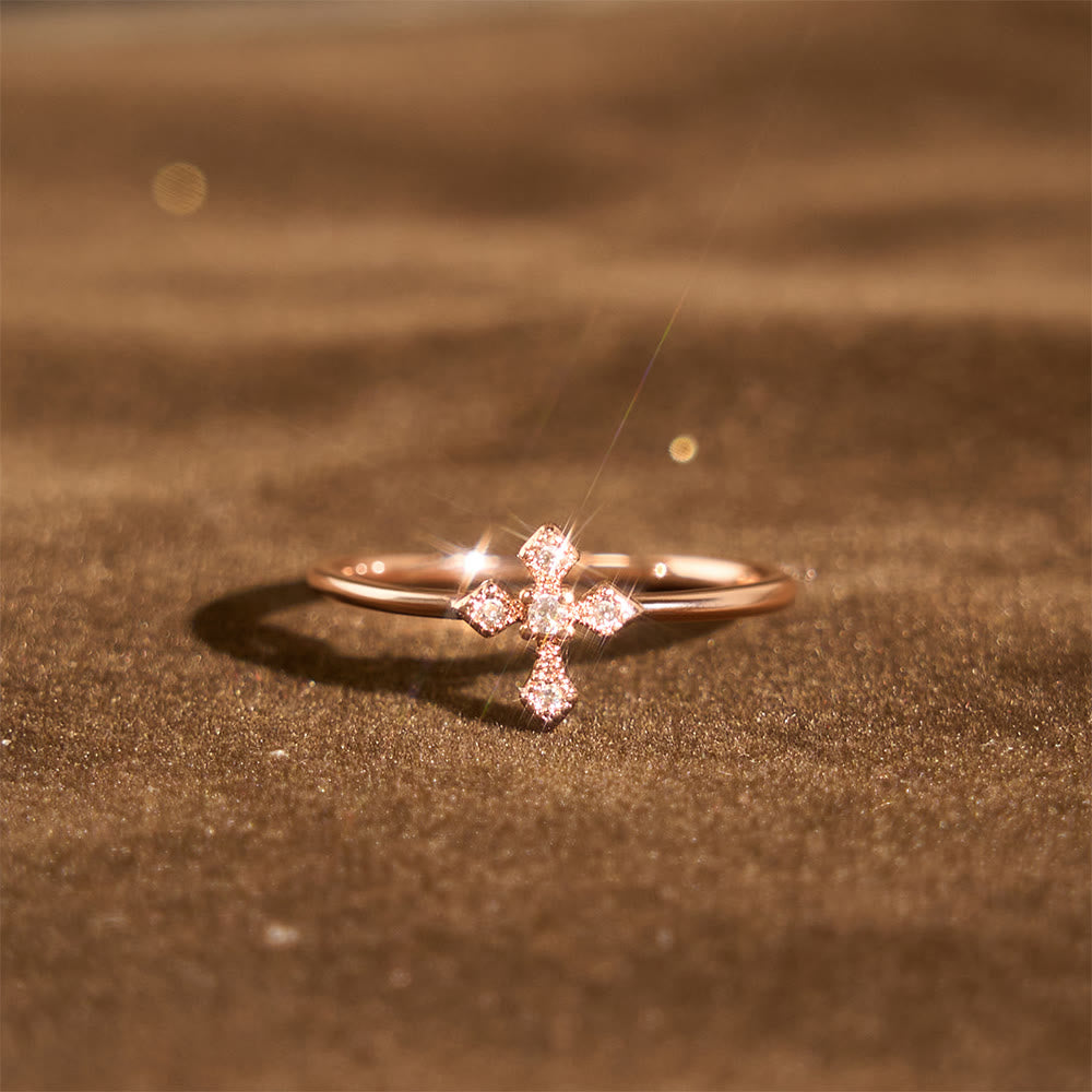 Bague Croix sertie de Zircons : Dévotion Intemporelle en Or, Argent et Or Rose