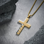 Modern Tri-Color Lord's Prayer Cross Necklace: Un Símbolo Sagrado Atemporal