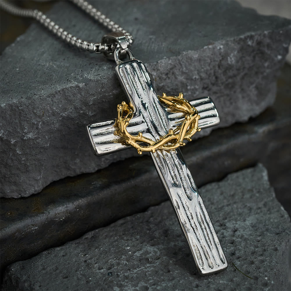 Collier avec pendentif croix couronne d'épines de Jésus de style moderne et protection sacrée