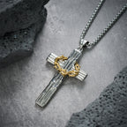 Collier avec pendentif croix couronne d'épines de Jésus de style moderne et protection sacrée