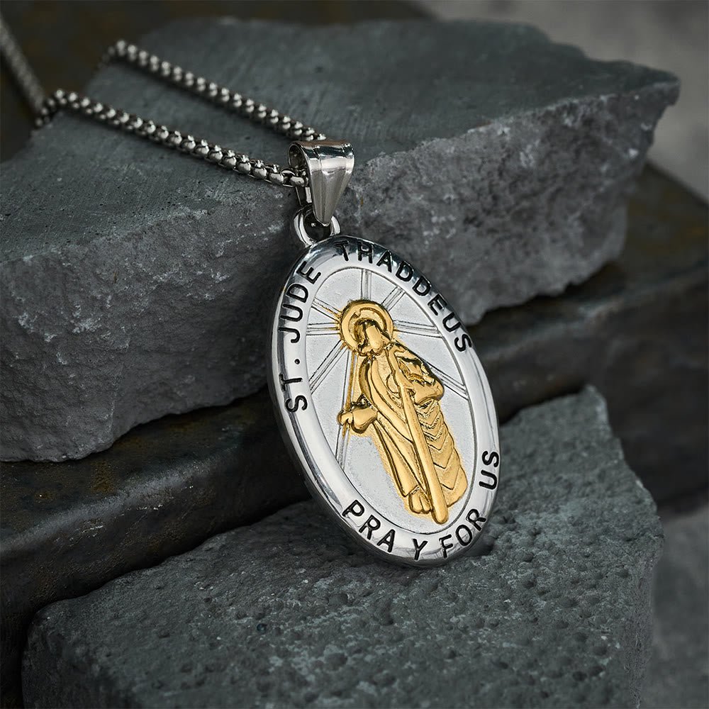 Collar con dije de San Judas Tadeo