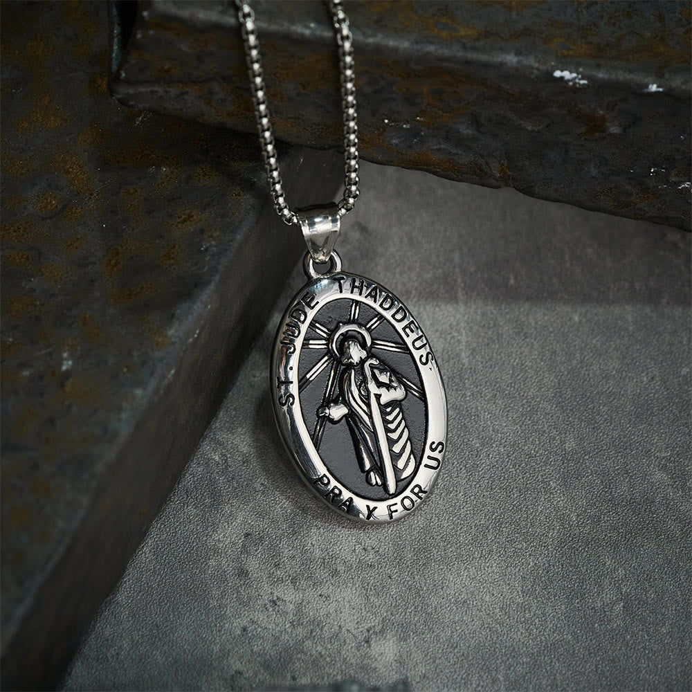 Collar con dije de San Judas Tadeo