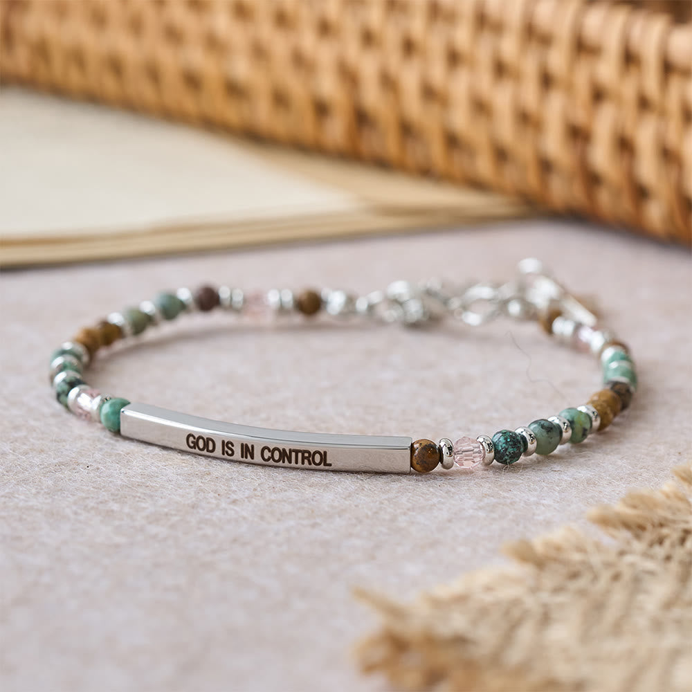 Bracelet Psaume 46:5 en turquoise africaine naturelle : Design perles de pierre et barre gravée
