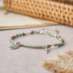 Bracelet Psaume 46:5 en turquoise africaine naturelle : Design perles de pierre et barre gravée