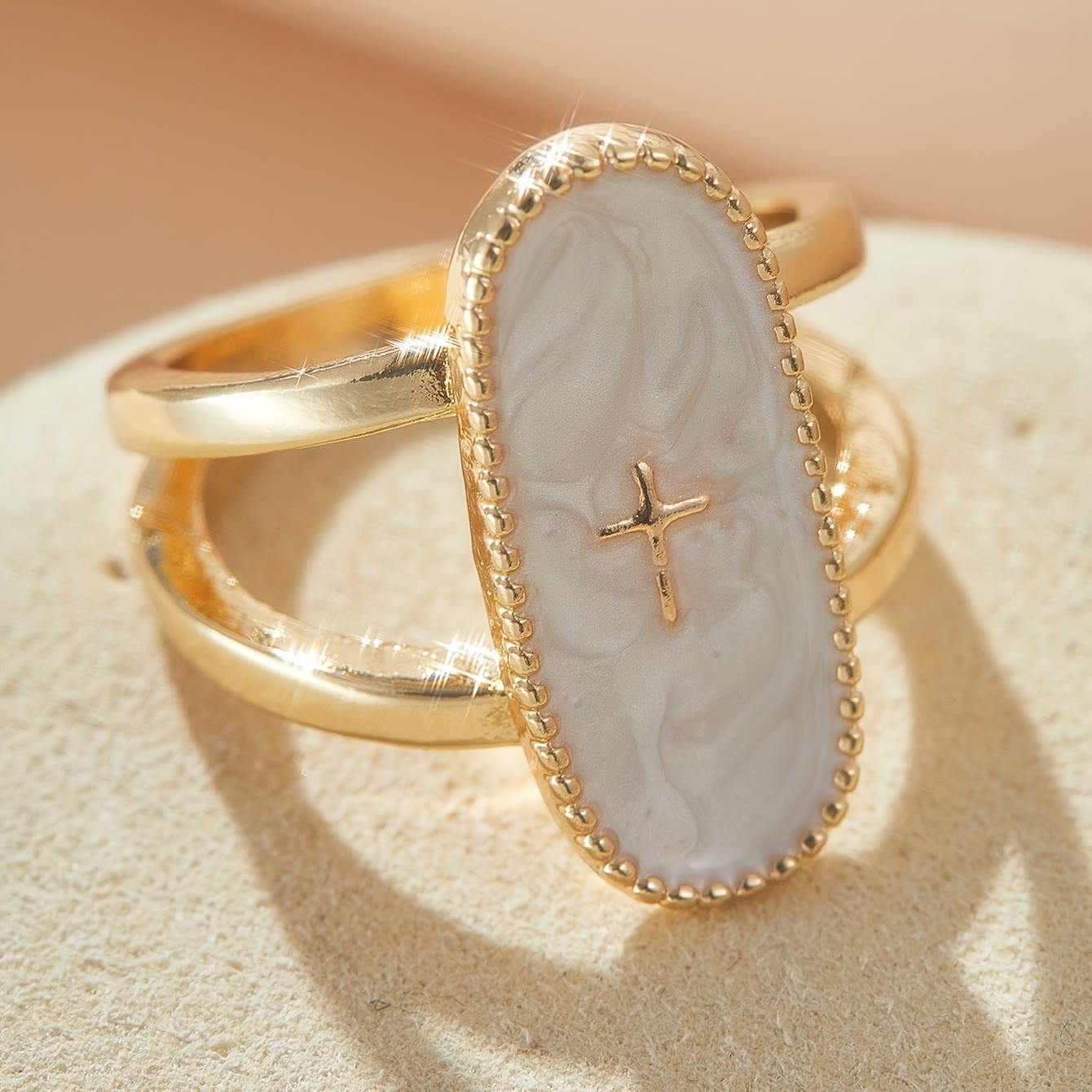 Bague à double-bande Cross Accent Glaze : Un symbole de foi et de style subtils