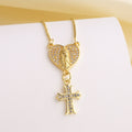 Collar con Colgante de Corazón en Cruz de Nuestra Señora y San Benito con Circonitas: Gracia Divina para el Uso Diario